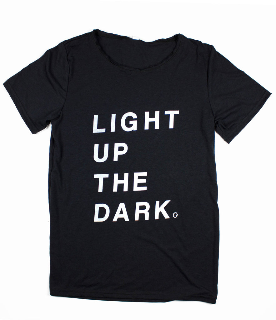 LIGHT UP THE DARK RAW NECK T-SHIRT