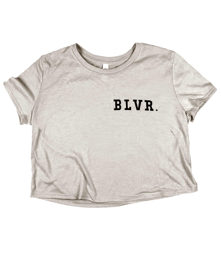 BLVR. CREAM WOMEN'S FLOWY CROPPED TEE