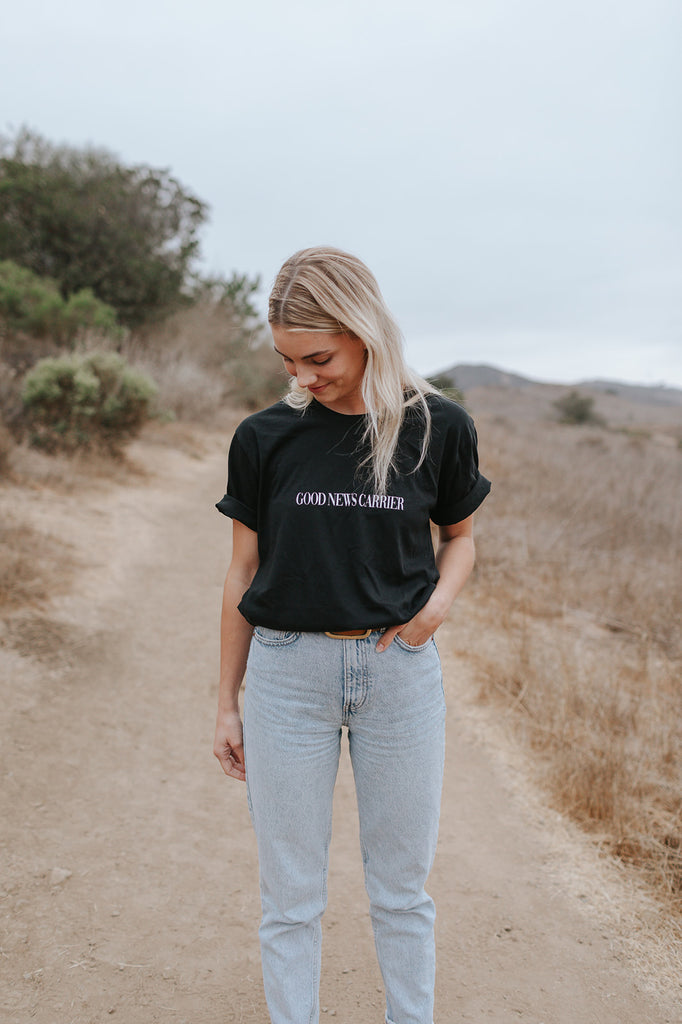GOOD NEWS CARRIER BLACK SLEEVE T-SHIRT