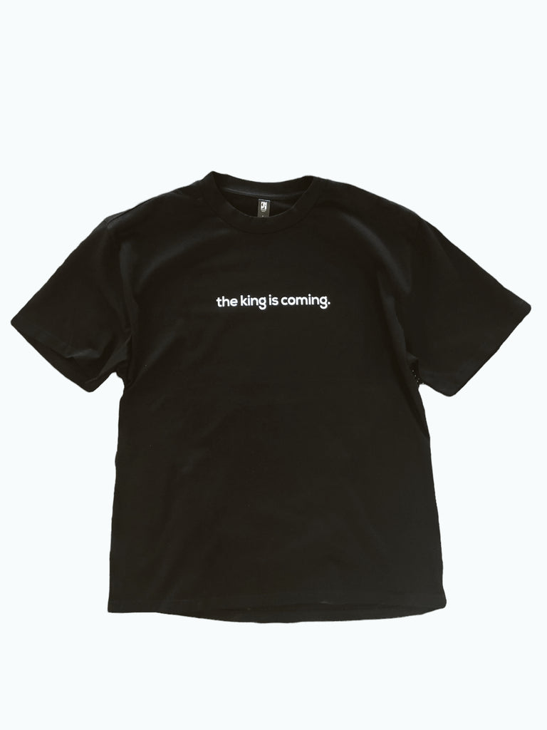 THE KING IS COMING BLACK HEAVYWEIGHT SLEEVE T-SHIRT
