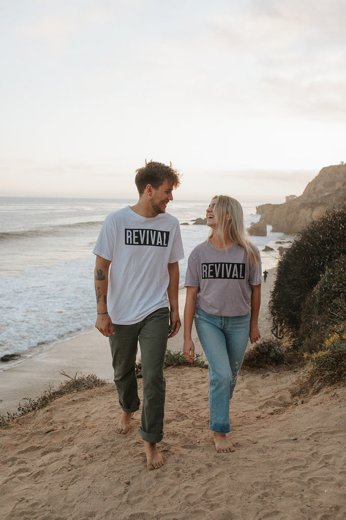 REVIVAL WHITE SLEEVE T-SHIRT