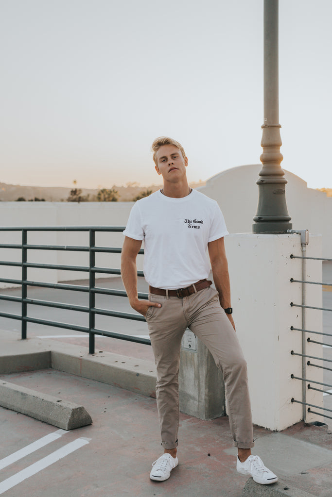 THE GOOD NEWS WHITE ROLLED SLEEVE T-SHIRT