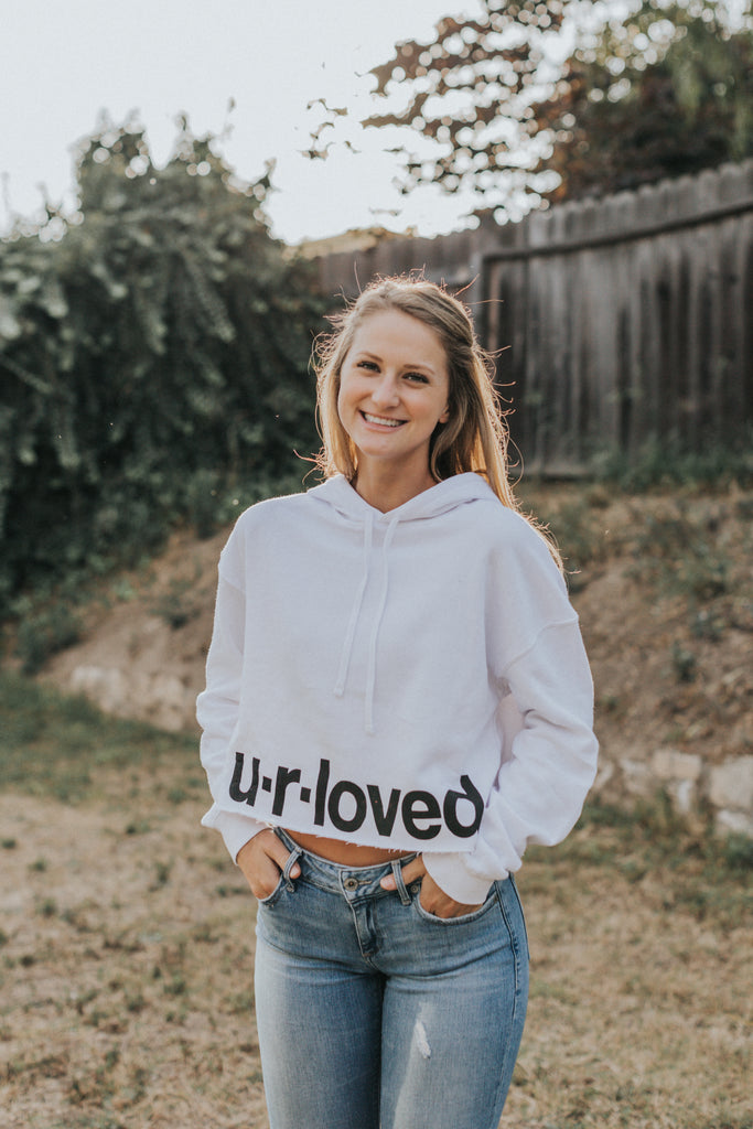 U.R.LOVED WHITE CROPPED HOODIE