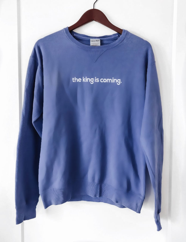 THE KING IS COMING VINTAGE BLUE FRENCH-TERRY SWEATSHIRT